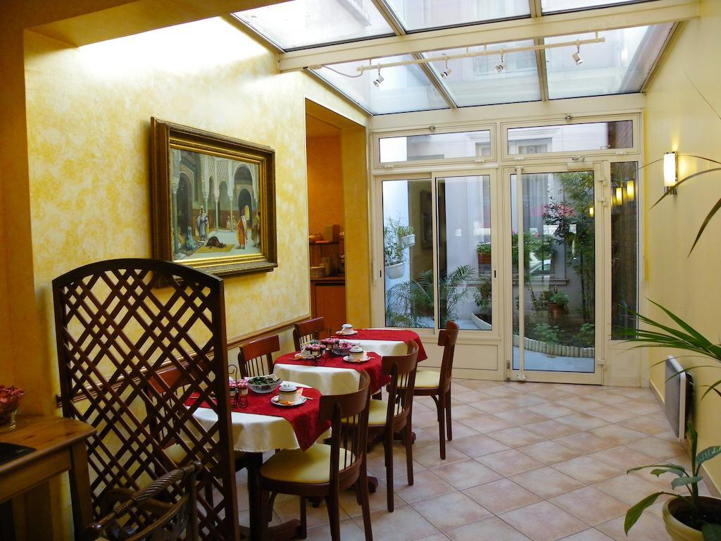 Hôtel Poussin Paris Exterior foto